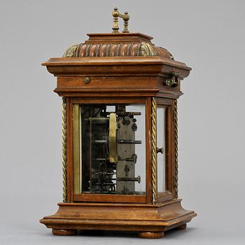 BORDSUR med SPELDOSA, Junghans, nyrenässans, omkr 1900.