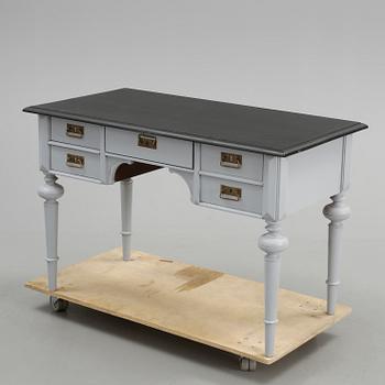 SKRIVBORD, nyrenässans, 1800-talets slut.