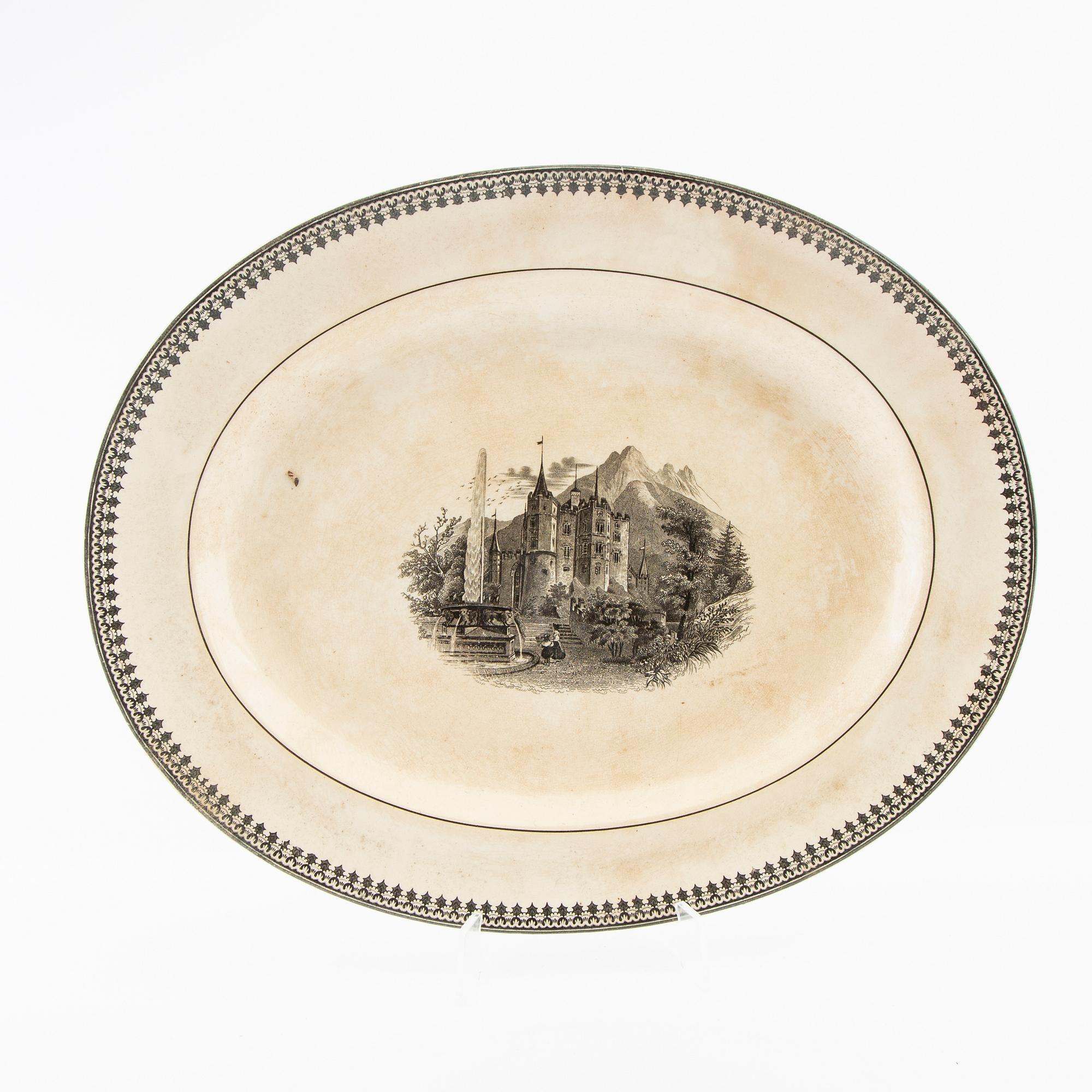 Service 44 dlr, "Old Abbey Ware Alpina" Villeroy & Boch Mettlach Saar Basin circa 1900 stoneware.