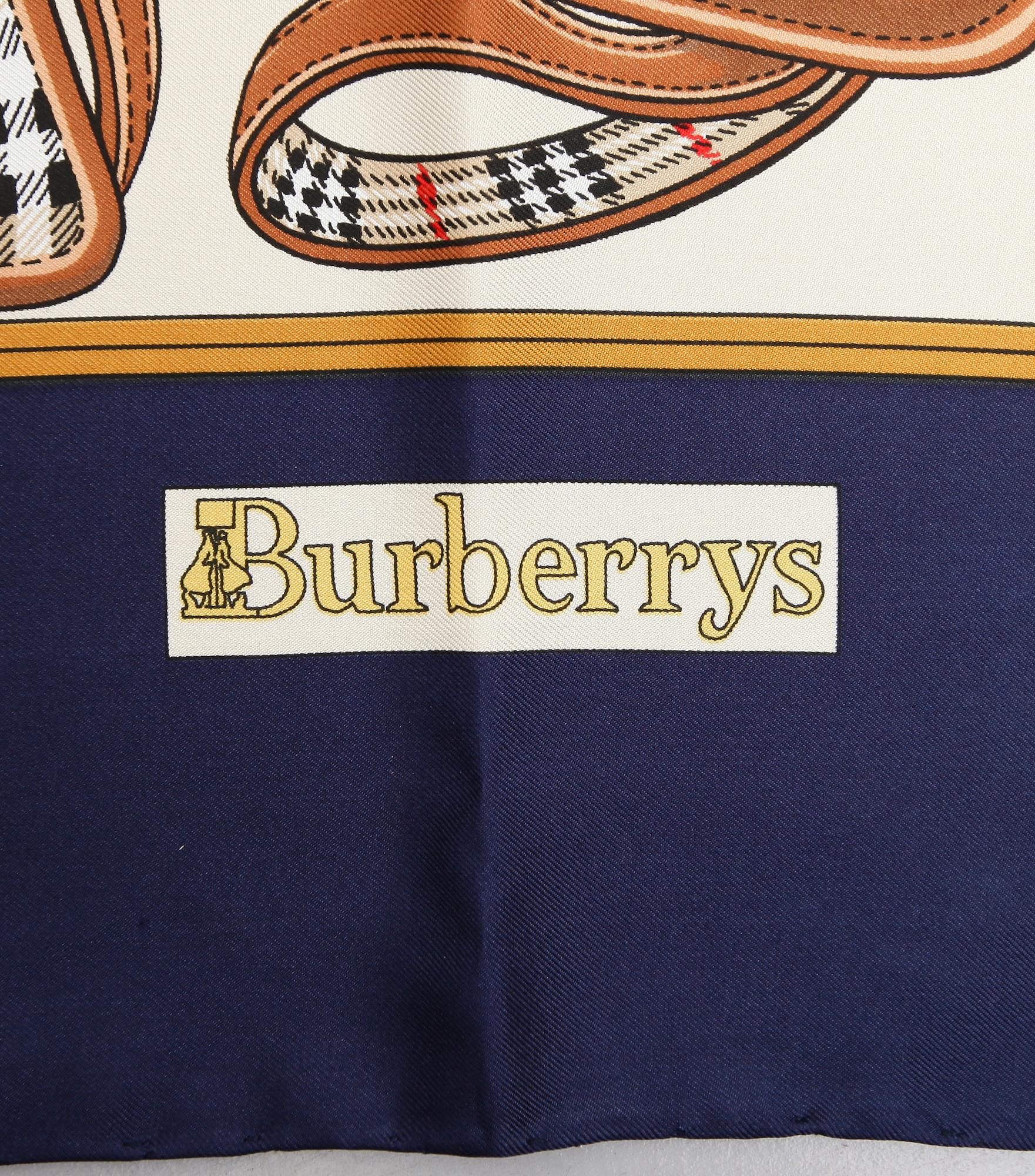 SCARF, Burberrys.