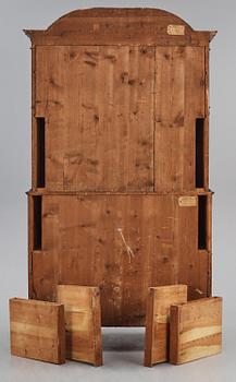 Skrivskåp, tillskrivet Nils Dahlin (mästare i Stockholm 1761-87), Rokoko.