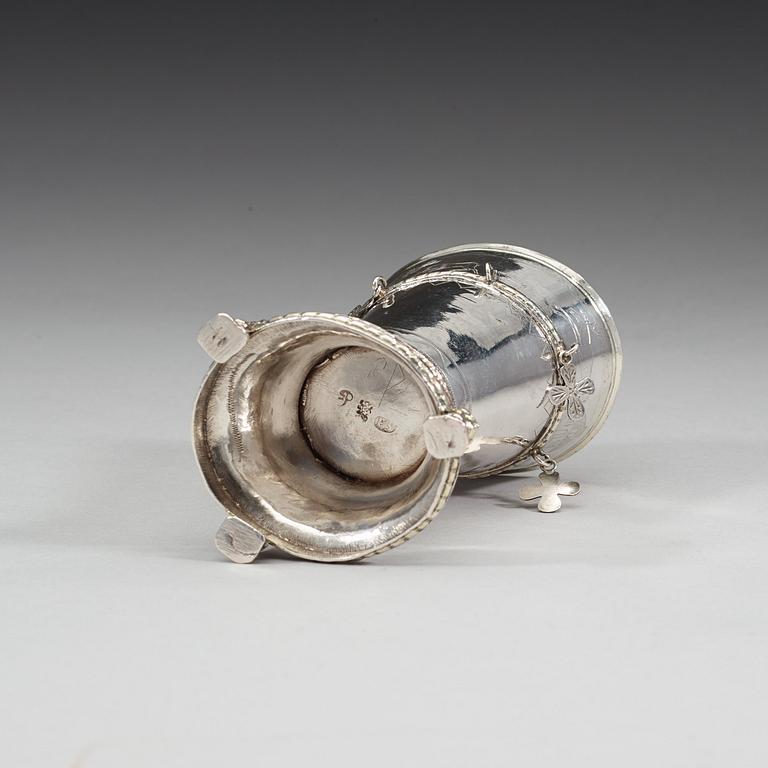 SKRAMMELBÄGARE, sannolikt av Ferdinand Sehl d.y., Stockholm 1727.