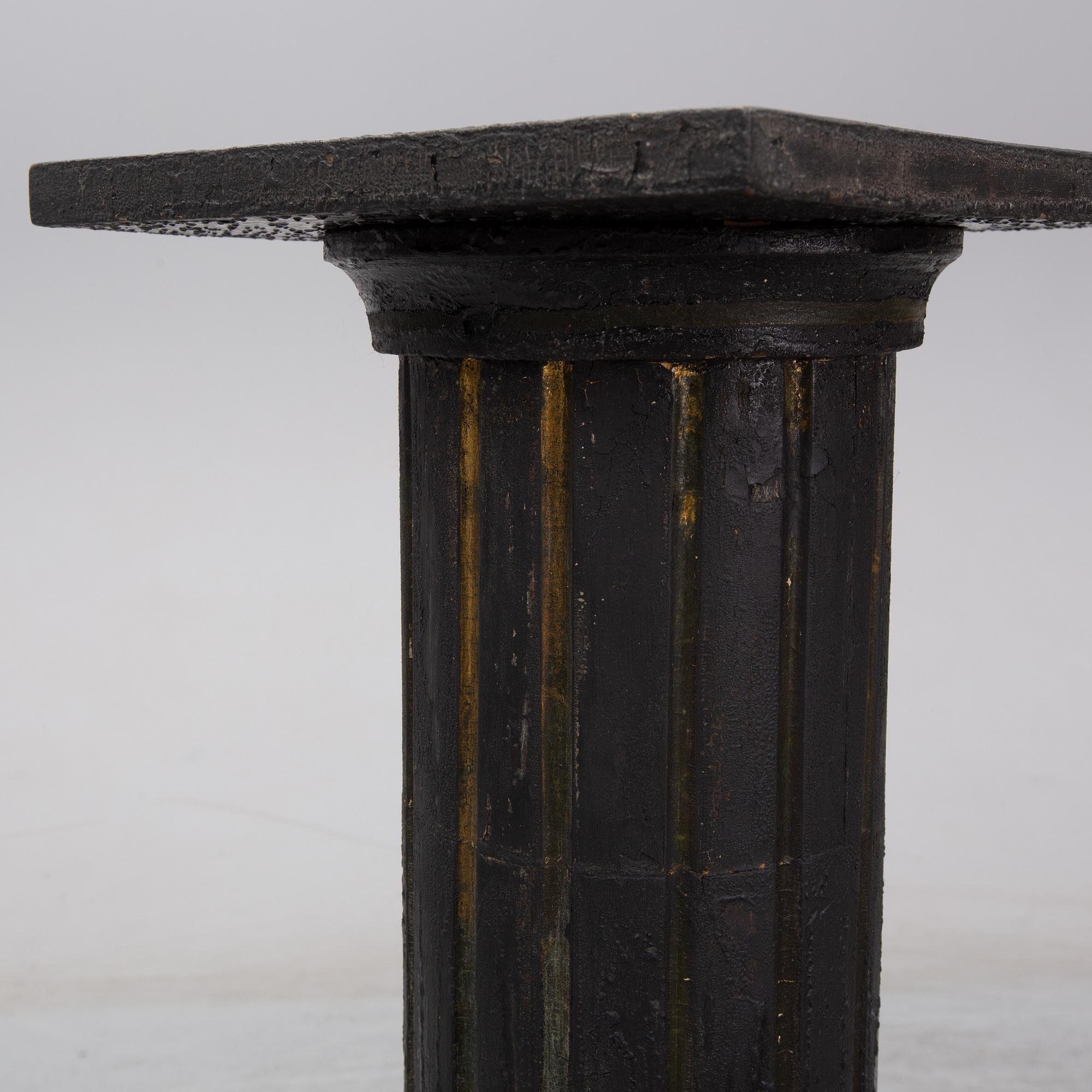 A late 19th century pedestal.