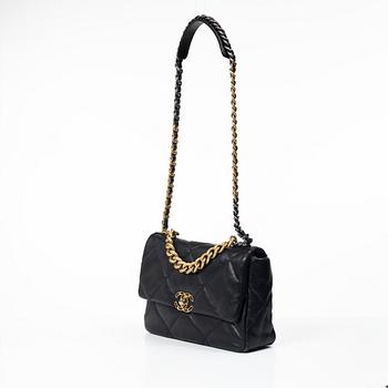 Chanel, väska, "19 Medium Flap Bag", 2021.