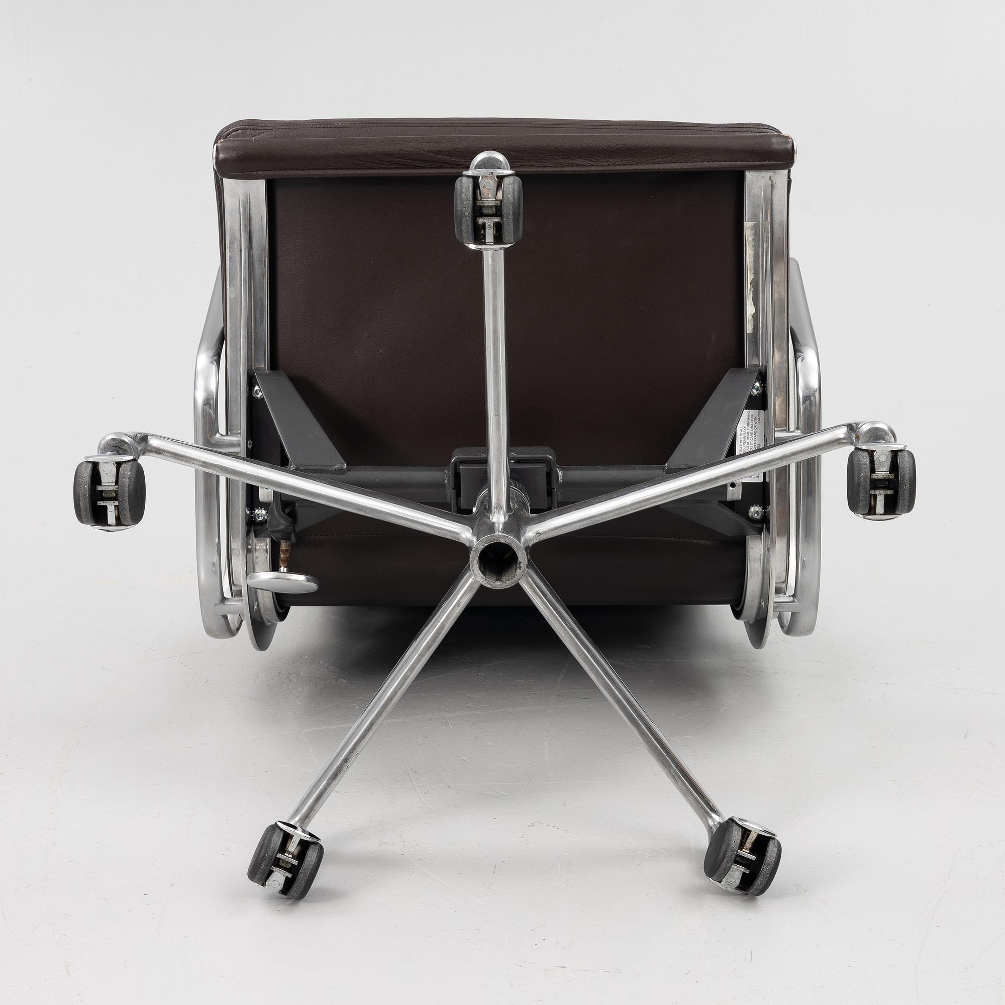 Charles & Ray Eames, kontorsstol, "Soft Pad Chair EA 219, high backrest", Herman Miller, 2000-tal.