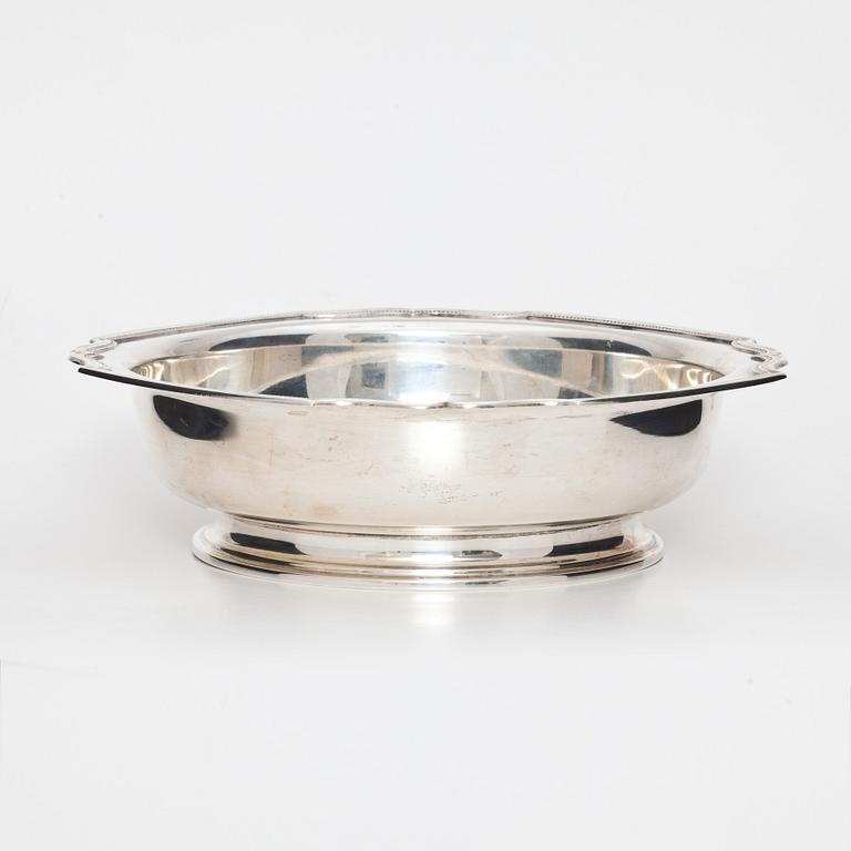 SKÅLFAT, silver, W.A. Bolin, Stockholm, 1935. Vikt c:a 600 g.