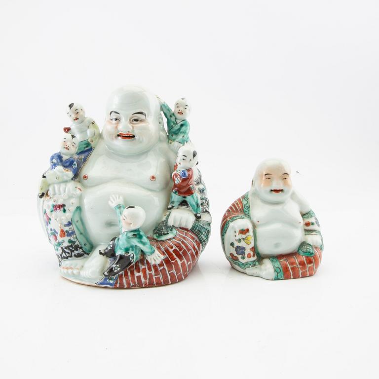 A set of two Chinese buddhas, 20th century.