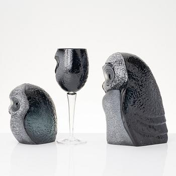 Mats Jonasson, a cup and two glass scukptures, "Safari", Målerås, Sweden.