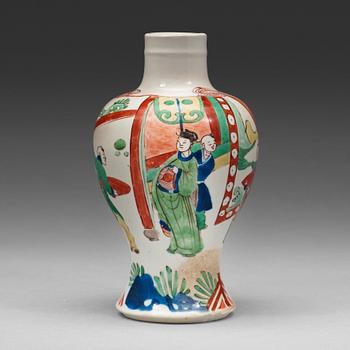 484. A famille verte vase, Qing dynasty, Kangxi (1662-1722).