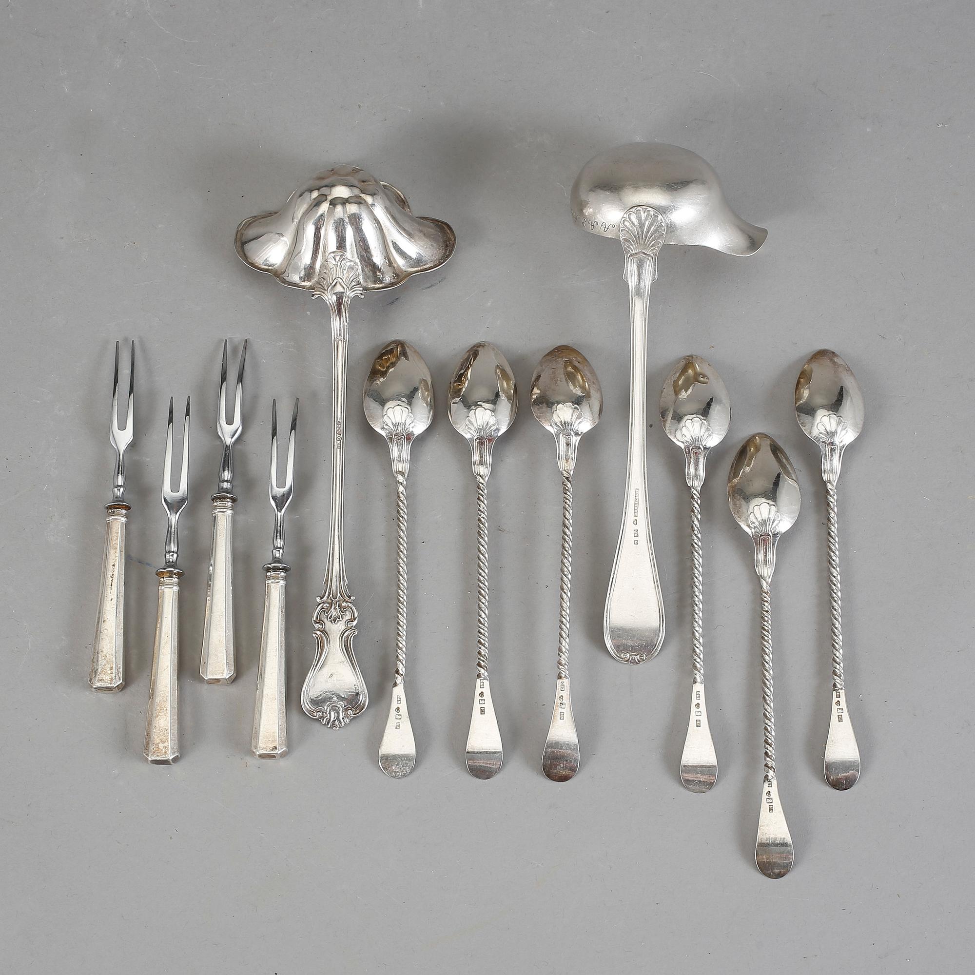 PARTI SILVER, 12 delar, bland annat Erik Gustaf Öström, Gävle, 1846. Vikt ca 174g.