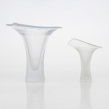 Tapio Wirkkala, vaser, 2 st, "Kanttarell", signerade Tapio Wirkkala Iittala.