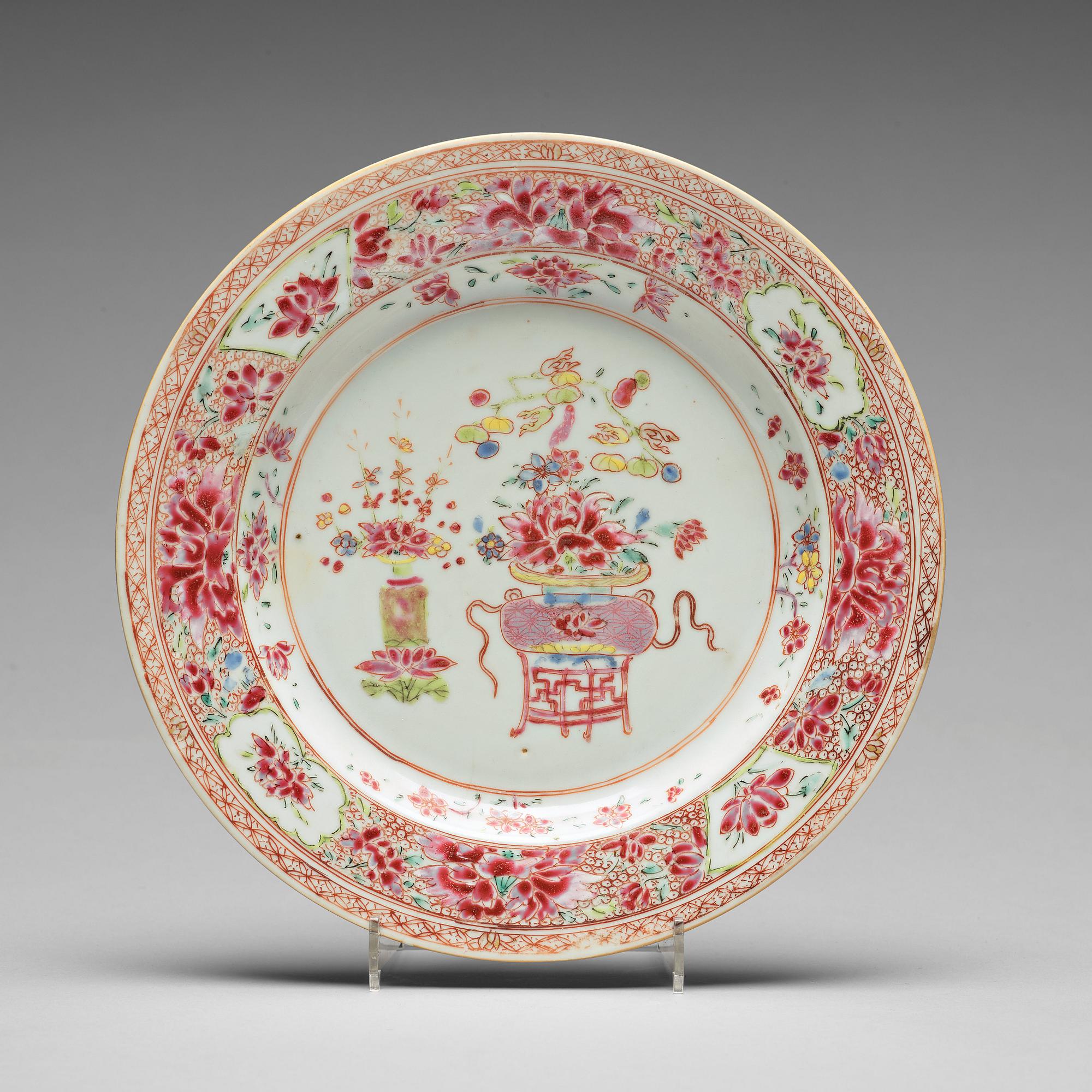 A set of six famille rose dinner plates, Qing dynasty, Qianlong (1736-95).