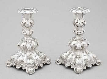 LJUSSATKAR, ett par, silver. 1963-64.