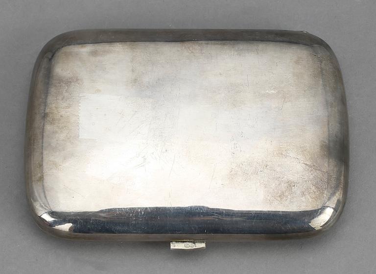 CIGARETTSKRIN, silver, svenska importstämplar, 1900-talets mitt. Vikt ca 185 gram.