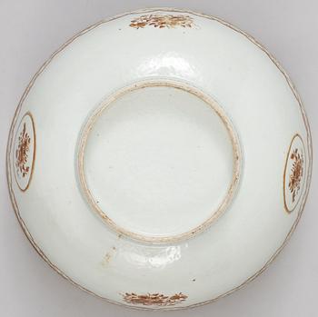 BÅLSKÅL med FAT, kompaniporslin. Qing dynastin, Jiaqing (1796-1820).