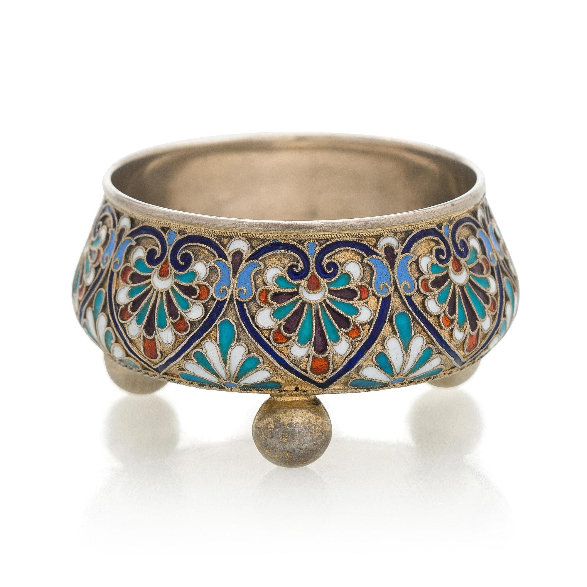 Semen Kazakov, saltkar, cloisonné-emalj och silver, delvis förgyllt, Moskva 1888.