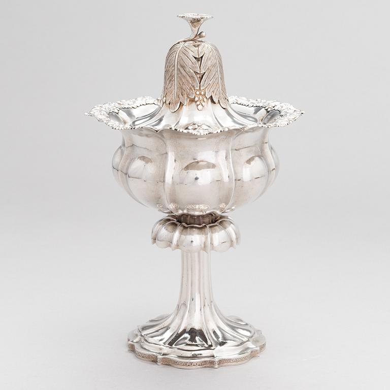A 19th-century silver sugar bowl, maker's mark of Olof Robert Lundgren, Turku, Finland 1857.
