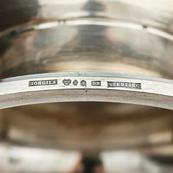 Two sterling silver bowls with handles, Atelier Borgila, designed by Erik Fleming, Stockholm 1930.