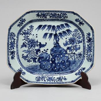 STEKFAT, porslin, Kina, 1700-tal.