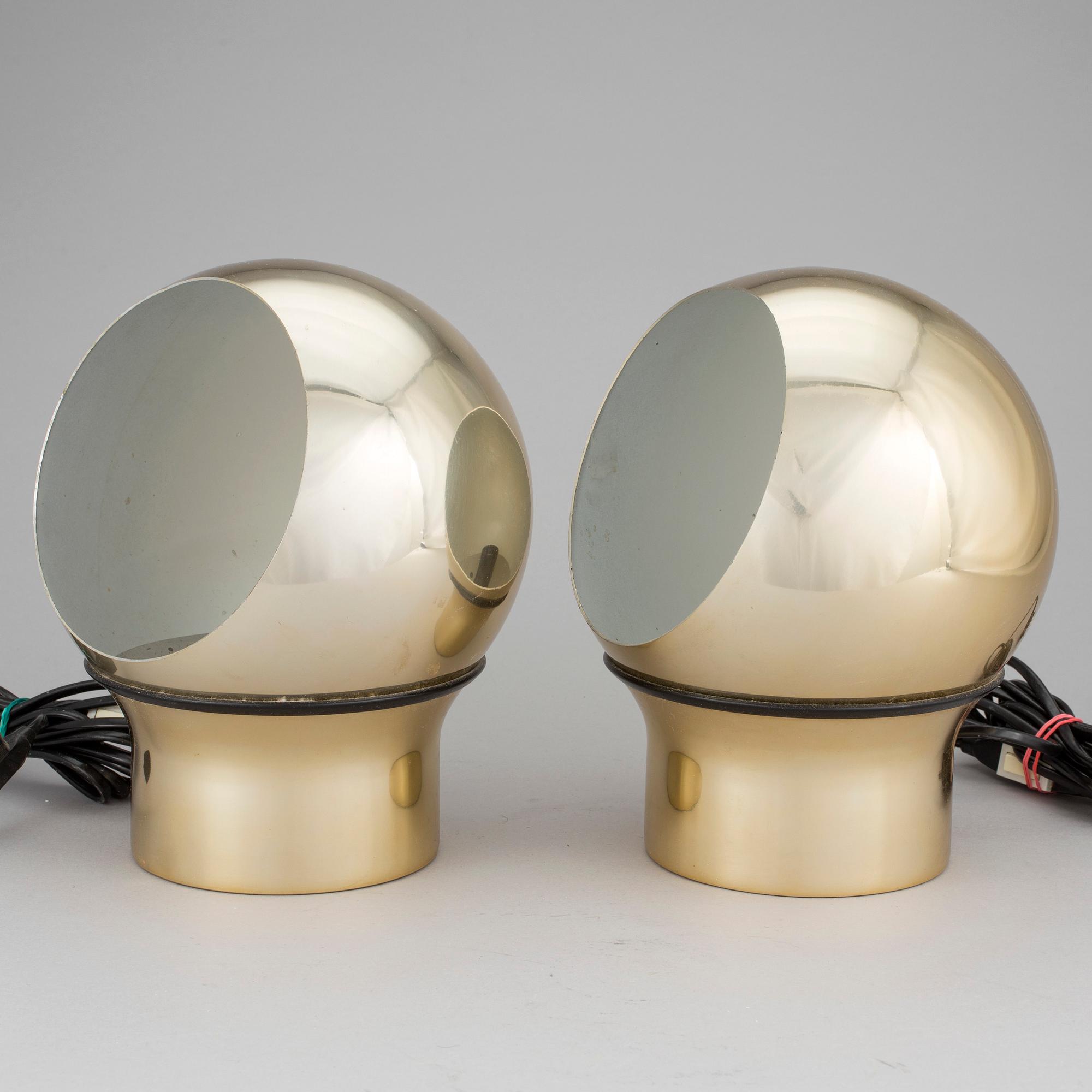 VÄGGLAMPOR, ett par, "Typ Klot 3 ", Hemi, 1900-talets andra hälft.