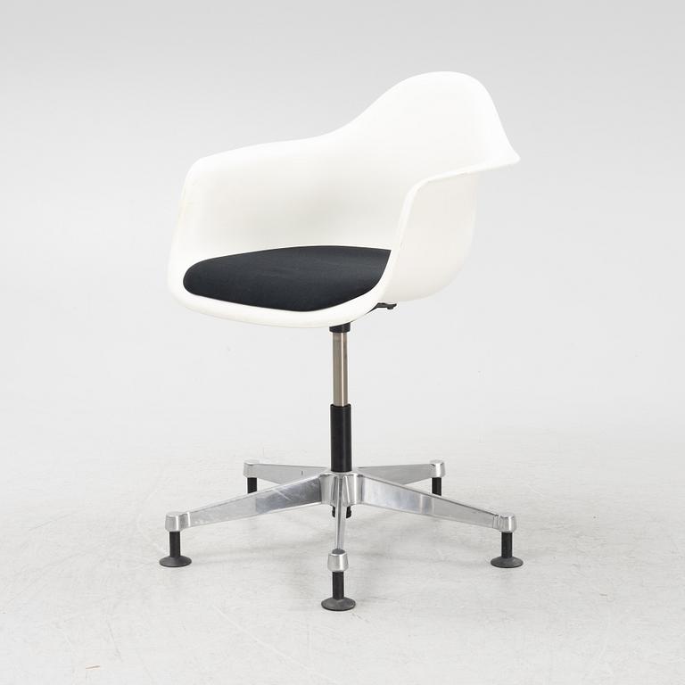 Charles & Ray Eames, a 'PACC' chair, Vitra.