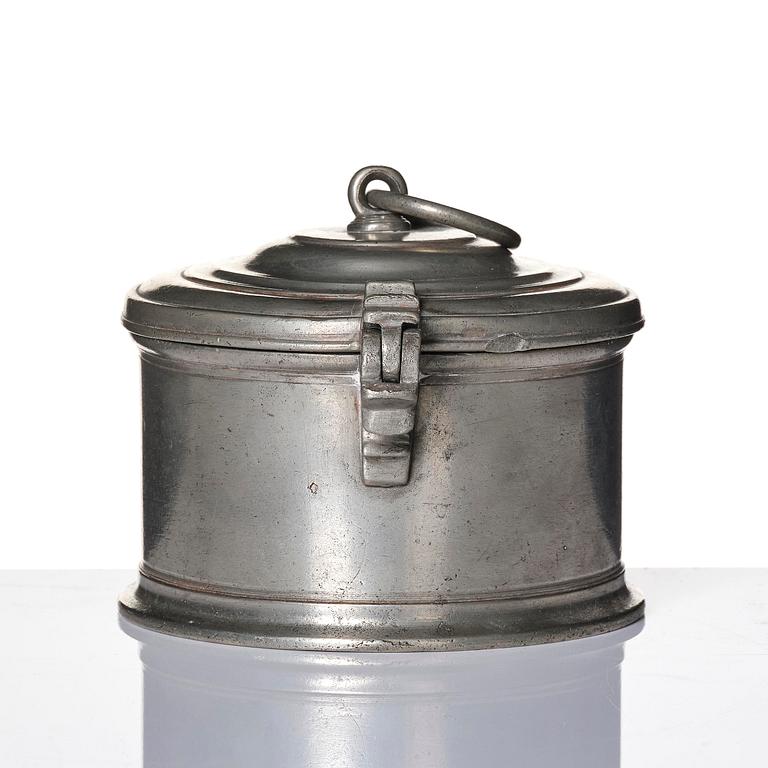 A late baroque pewter butter-box, mark og H. G. Pschorn, Stockholms 1732.