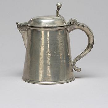 Eight pewter pieces, 18th/19th ct.