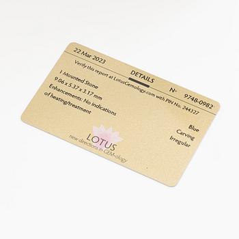 Pendant, 18K gold with carved sapphires, white sapphire, and a small rose-cut diamond.