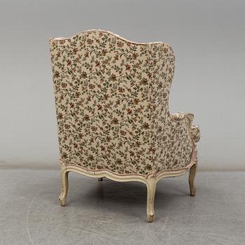 FÅTÖLJ sk BERGERE, rokokostil, 1900-talets början.