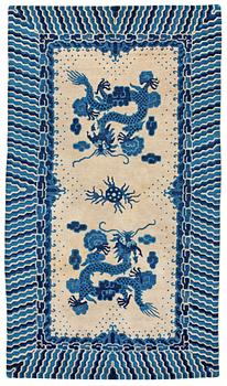 1187. SEMI-ANTIQUE CHINESE RUG.