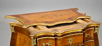 BYRÅ. Rokoko, Danmark 1700-talets mitt.