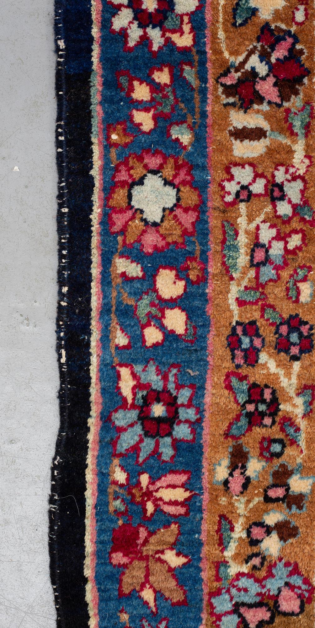 Matto, semi-antique Kerman, ca 457,5 x 317 cm.