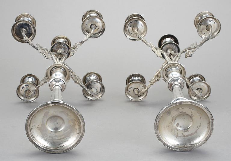 KANDELABRAR, ett par, nysilver, 1900-tal.