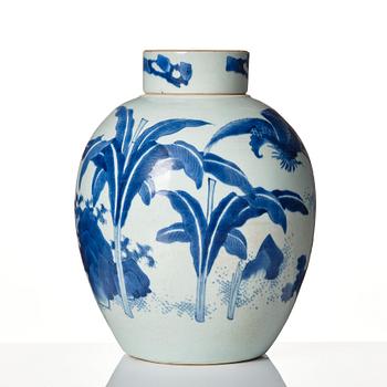 A blue and white Transitional jar with cover, 17th Century.