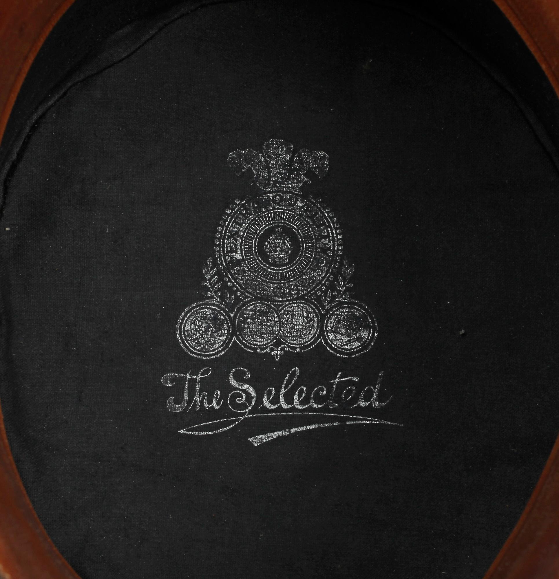 HATT med HATTASK, 1900-talets början.