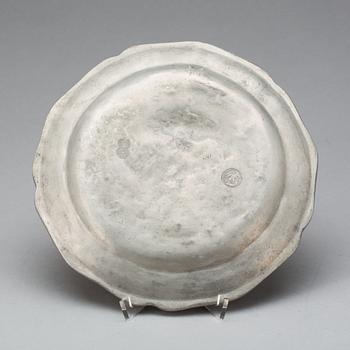 TALLRIK, tenn, troligen Flandern, 1700/1800-tal.