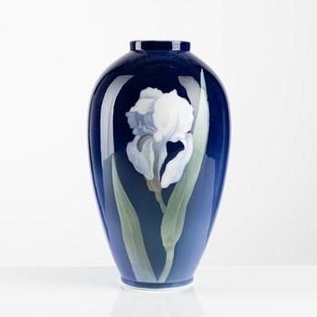 Royal Copenhagen, vase, porcelain, Denmark, early 20th century.