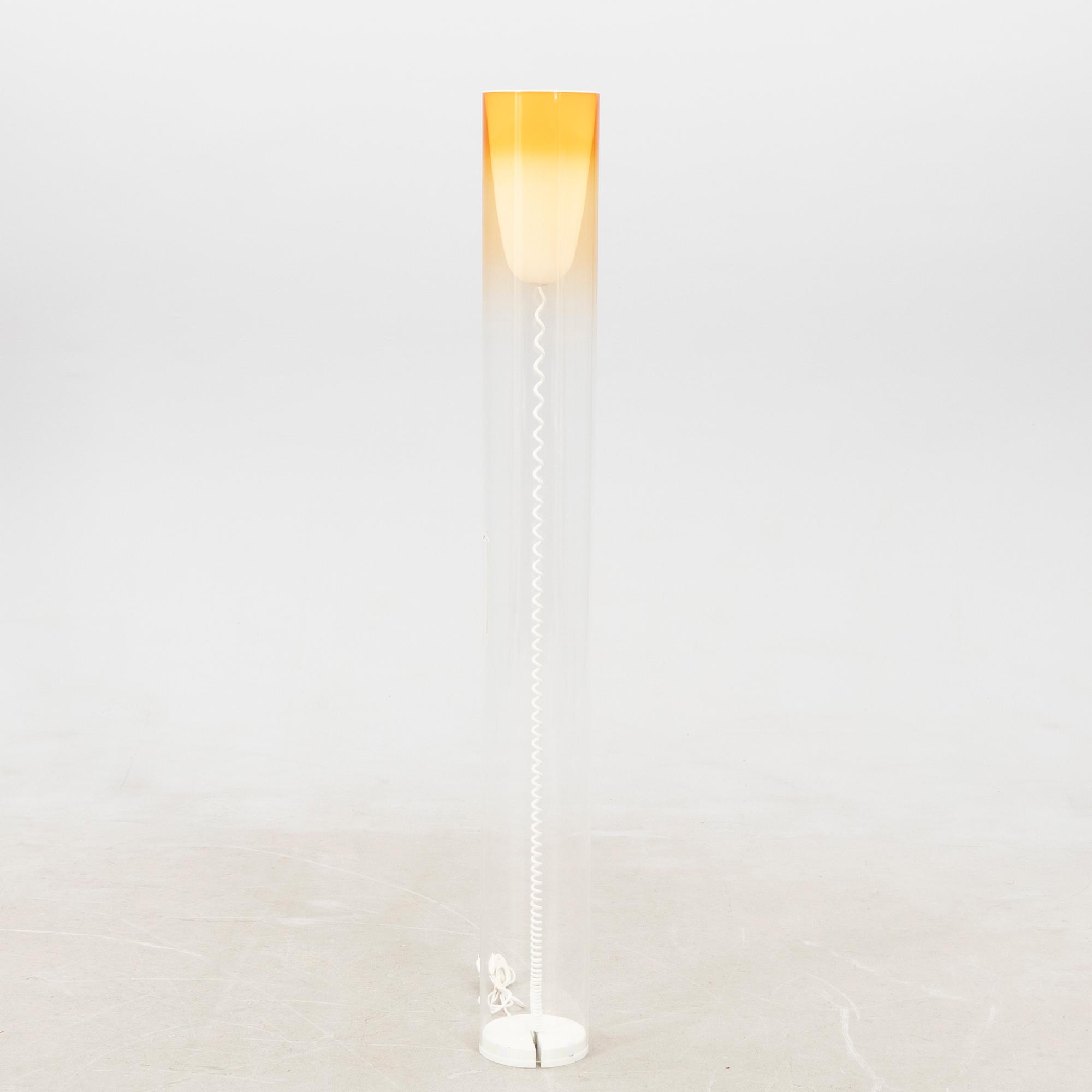 Ferruccio Laviani, golvlampa "Toobe" för Kartell 2000-tal.