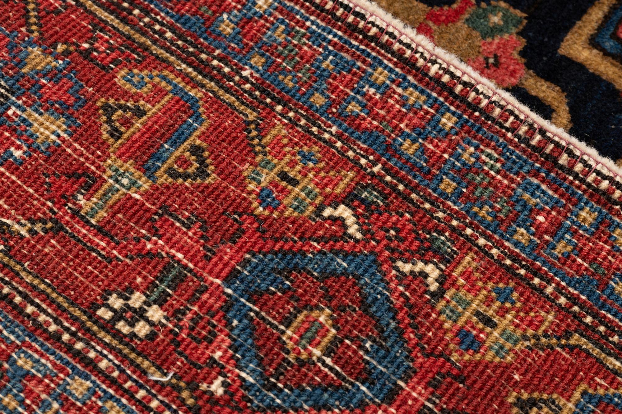 Matta, semiantik Heris, ca 203 x 144 cm.