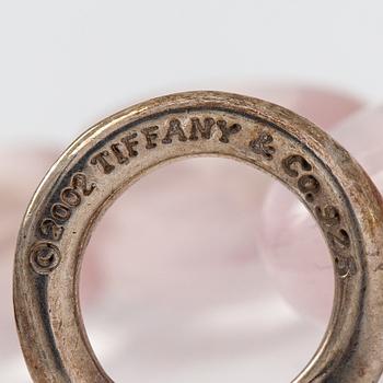 Tiffany & Co, A rose quartz and peridote and sterling silver collier. Marked Tiffany & Co.