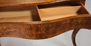 SKRIVBORD, nyrokoko, 1800-talets andra hälft.