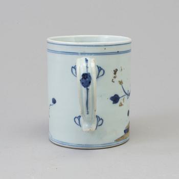 MUGG, porslin. Qing dynastin, Qianlong (1736-95). "Nanking Cargo".
