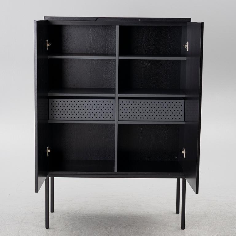 Skåp, ”Barn Cabinet”, Woud, Danmark, samtida.