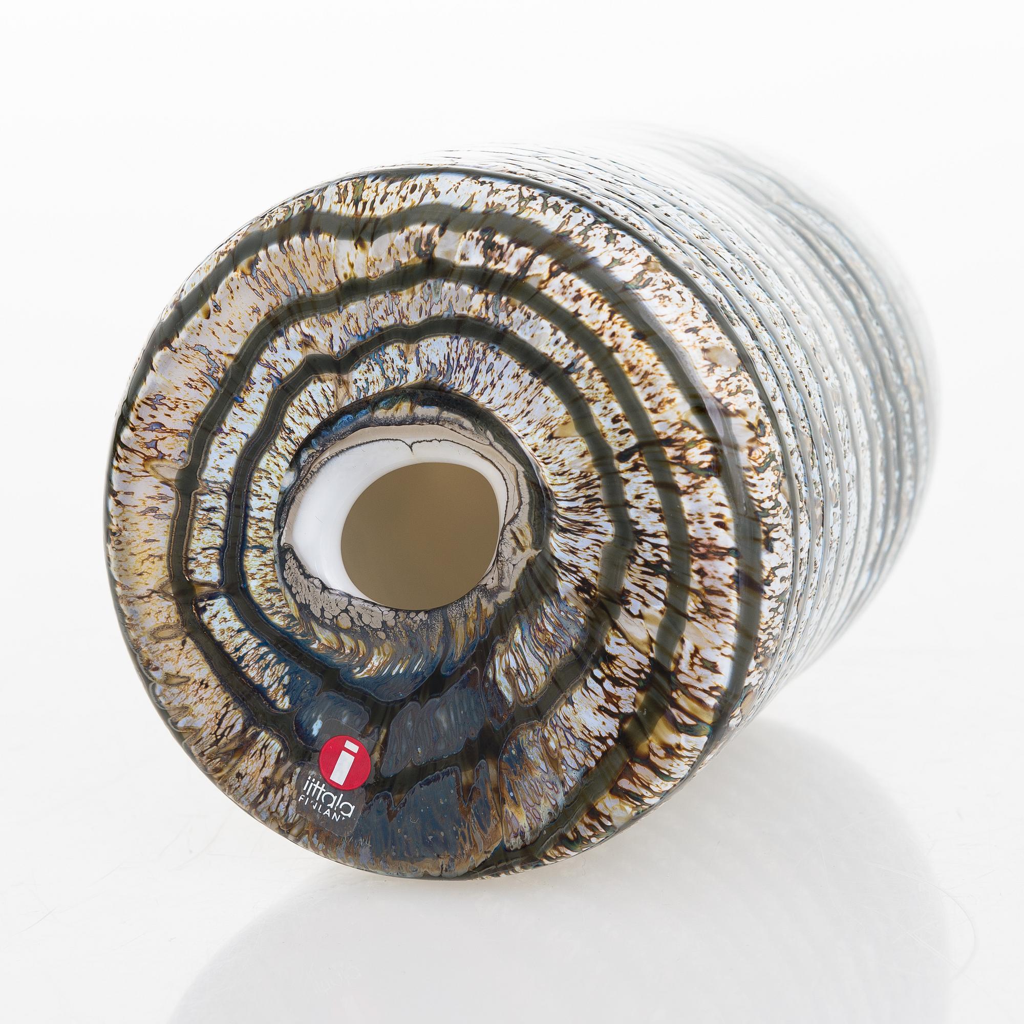 OIVA TOIKKA, a glass sculpture signed O. Toikka Nuutajärvi.