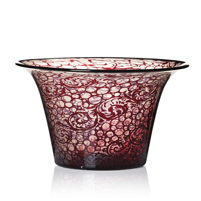 Simon Gate, a 'graal' glass bowl, Orrefors, Sweden 1920, no 952.