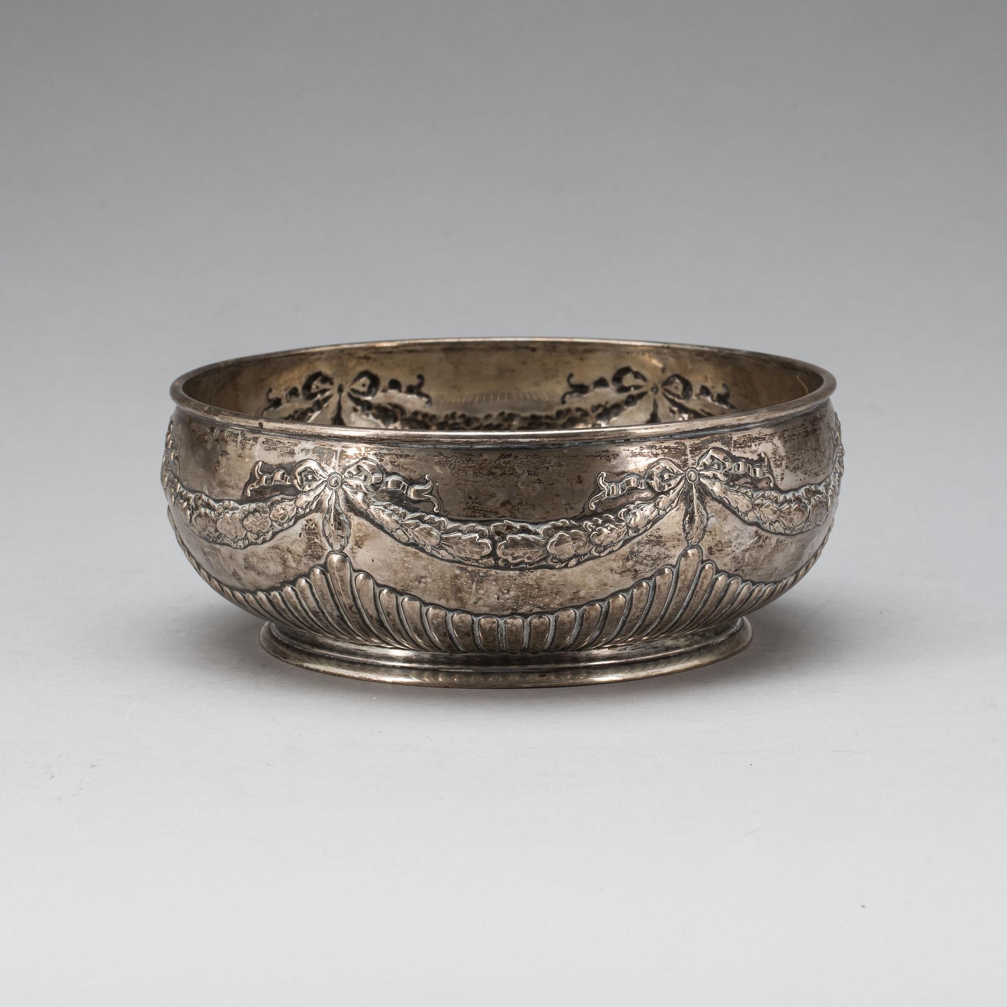 SKÅL, silver. Gustav Möllenborg, Stockholm, 1902. Vikt av 344 g.