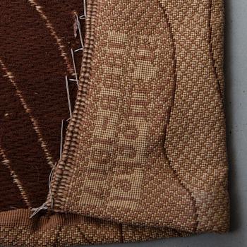 VÄGGBONAD, ca 119 x 163 cm.