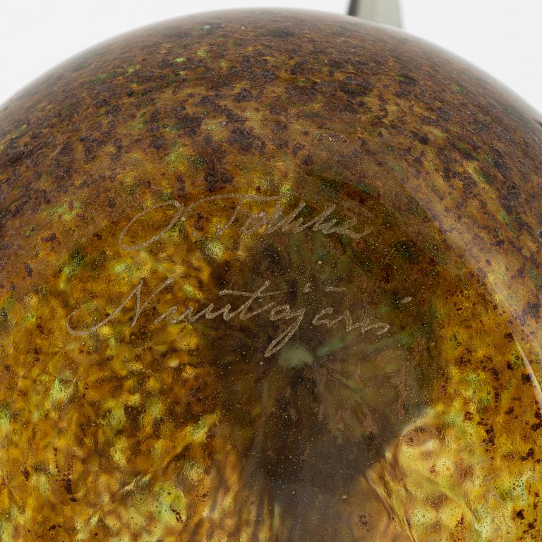 Oiva Toikka, glasfågelar, ett par, Nuutajärvi Notsjö, signerade.