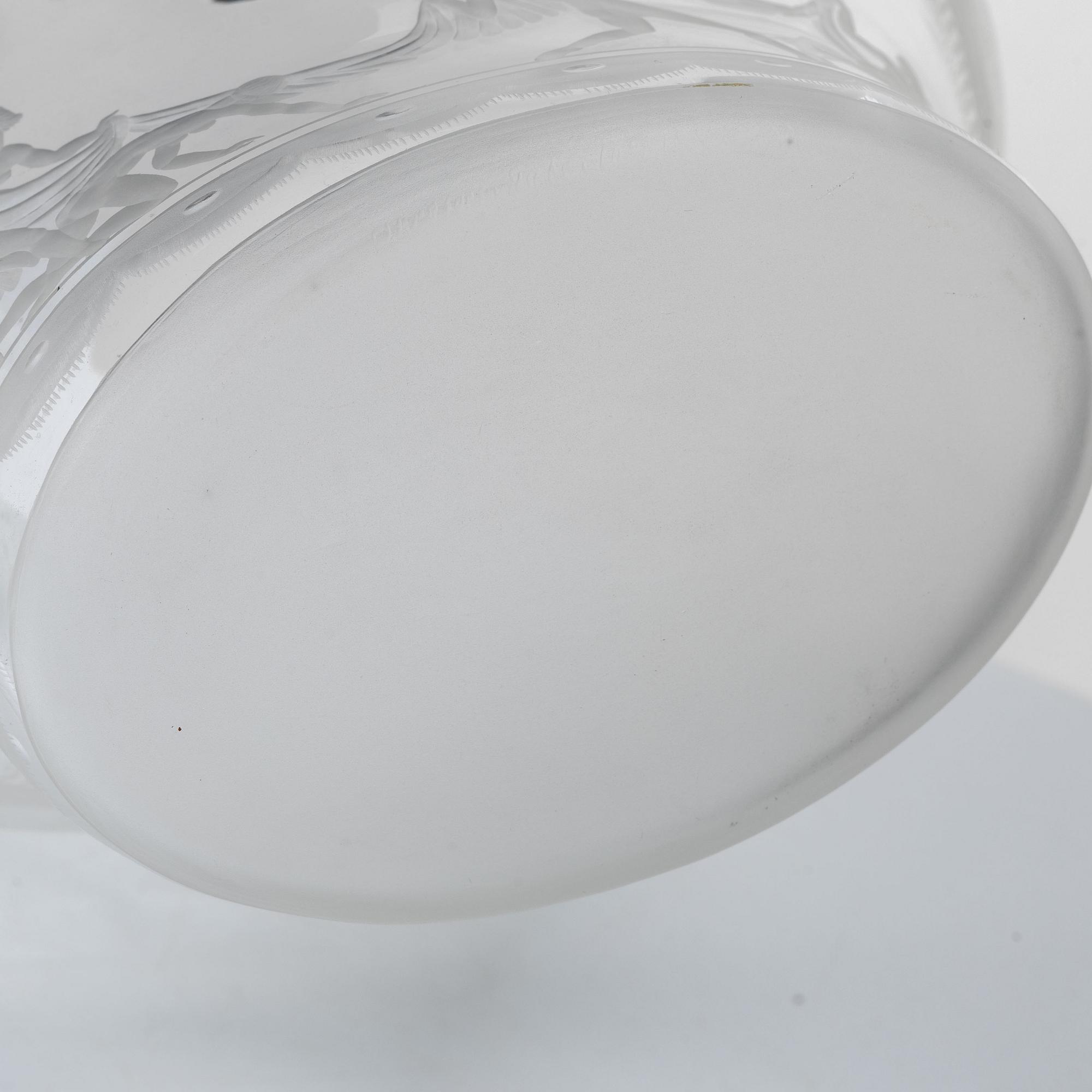 Simon Gate, a bowl on stand, 'Slöjdansen', Orrefors, 1930.