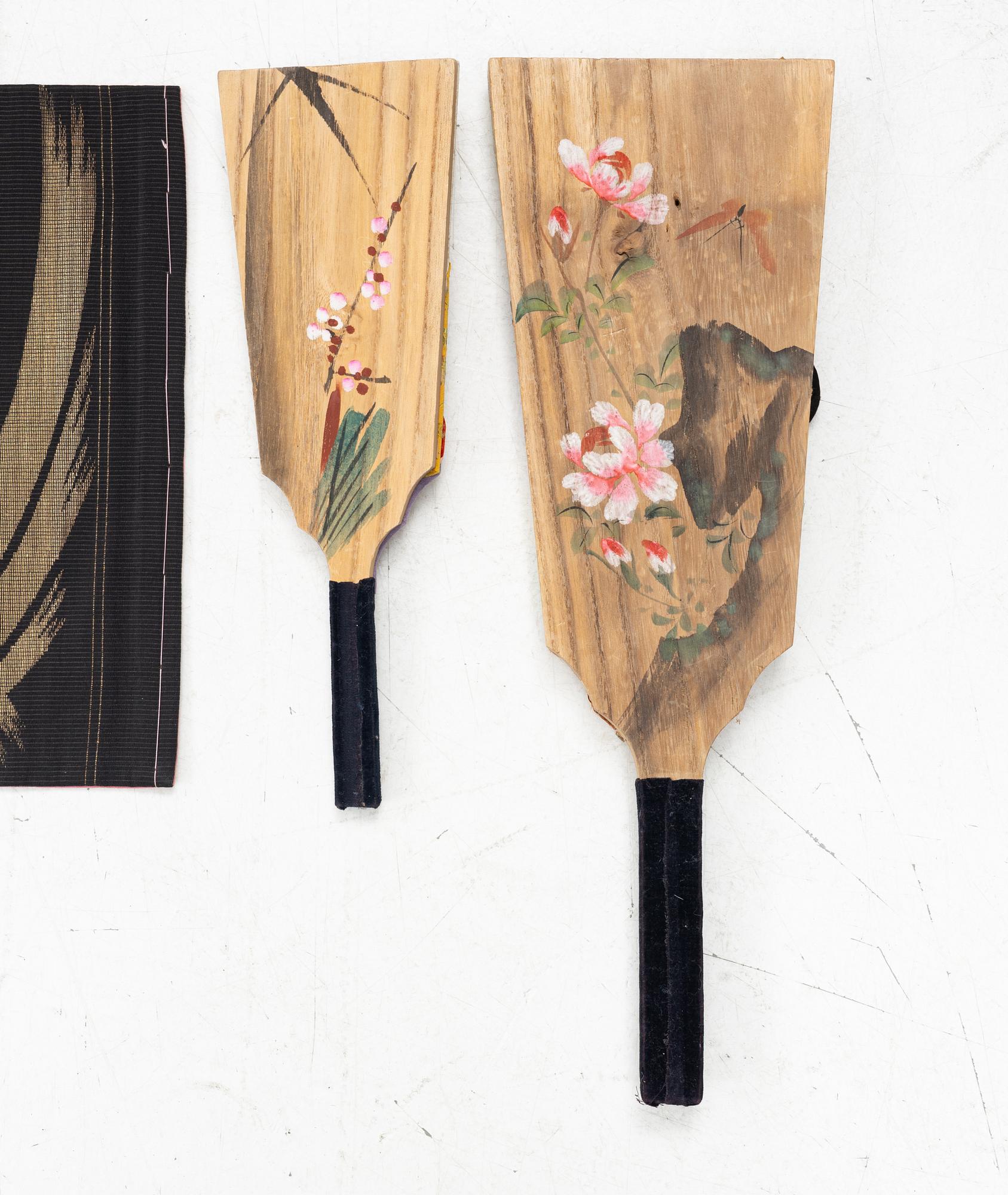 A set with two Japanese silk brocade belts, obi and two  hagoita wooden paddles, early 20th century.